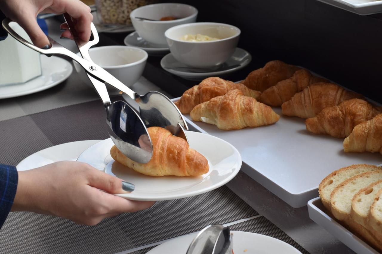 Naki Suites @ Silvertown Phnom Penh Ngoại thất bức ảnh