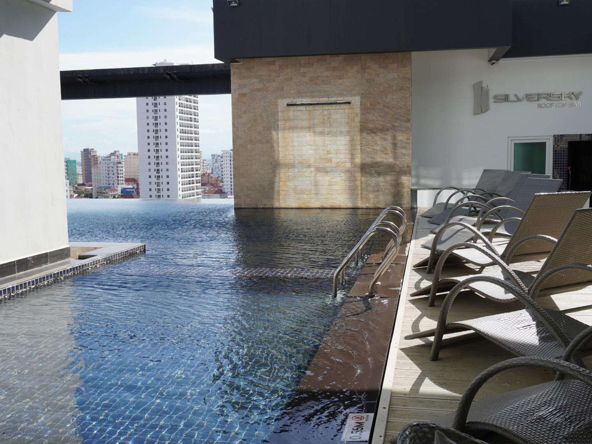 Naki Suites @ Silvertown Phnom Penh Ngoại thất bức ảnh